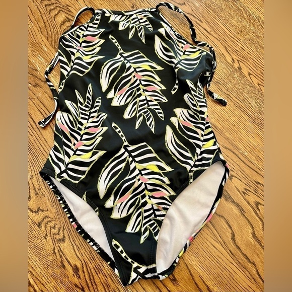 Gymboree Girl’s One Piece Swim Suit Size Large Mermaidcore Beach Pool Vacation - Picture 5 of 5